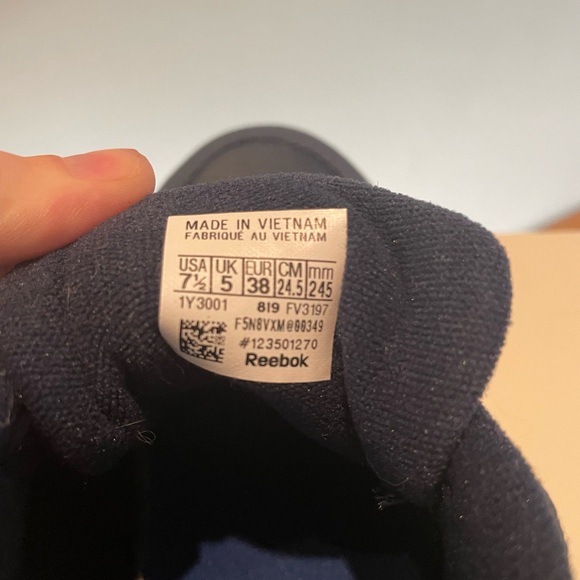 Navy Blue Reebok Classics - Picture 3 of 6